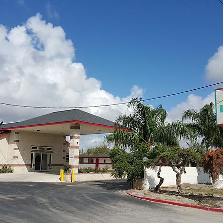 Luxury Inn Kenedy Exterior foto