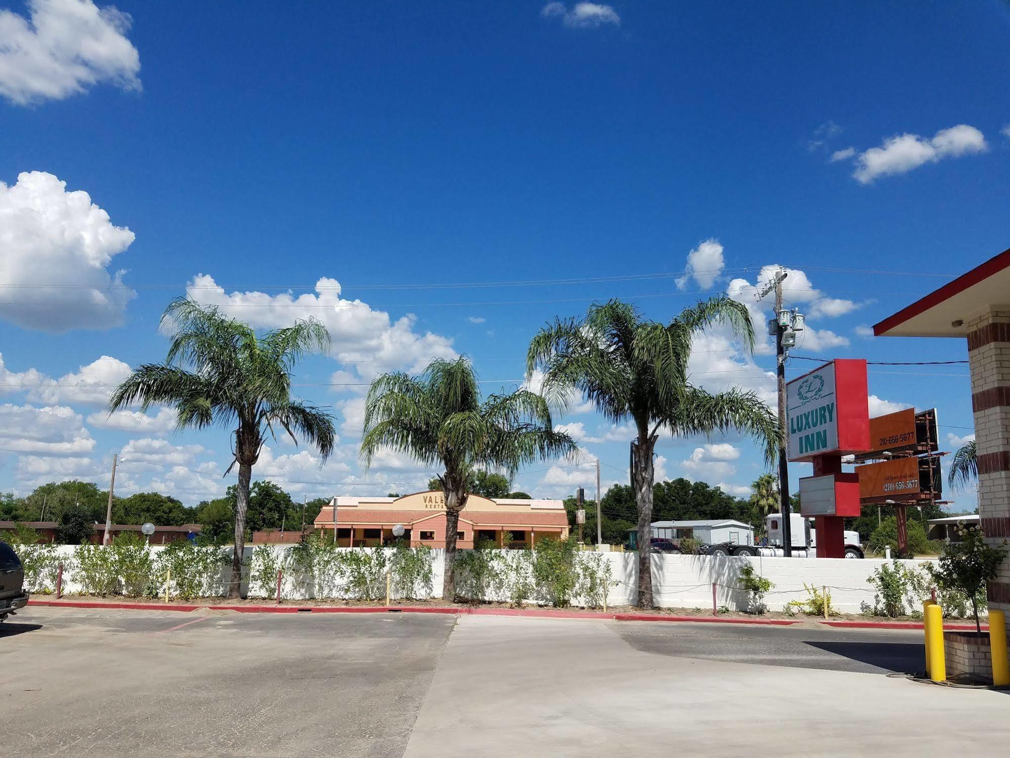 Luxury Inn Kenedy Exterior foto